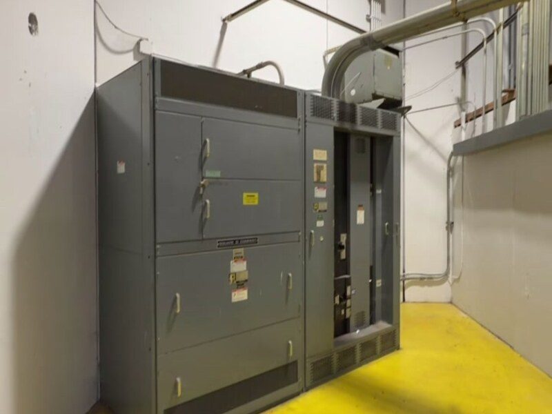 Commercial switchgear installation by Electric Avenue